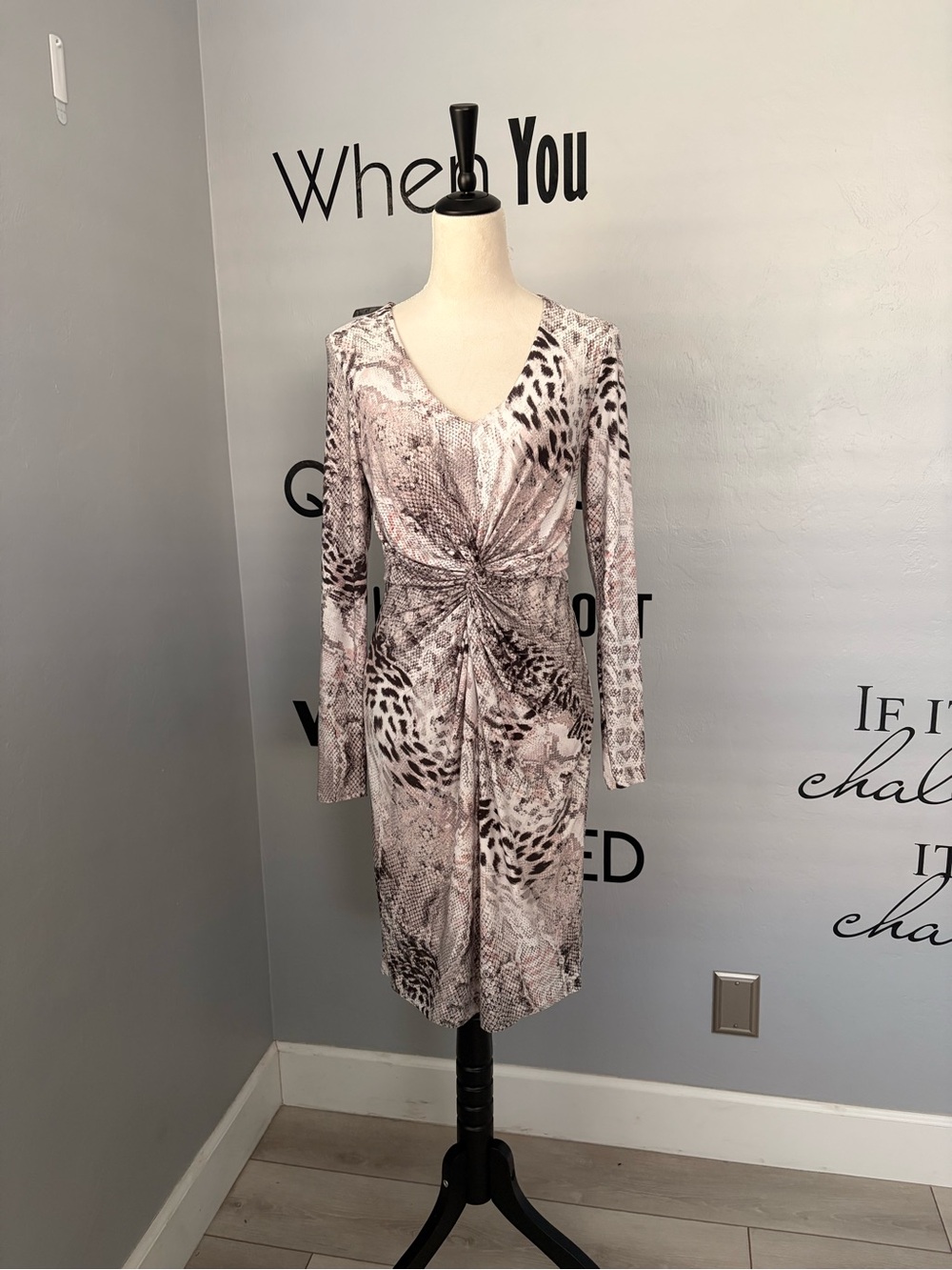 EUC Jennifer Lopez Long Sleeve Twist-Front Animal Print Dress Size S